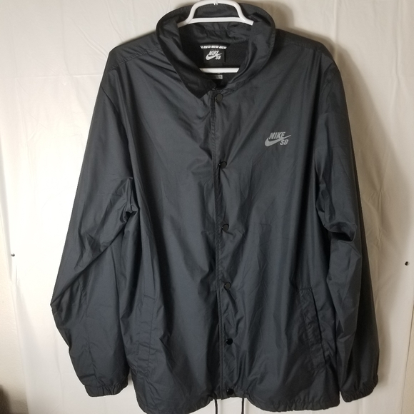 nike sb windbreaker jacket